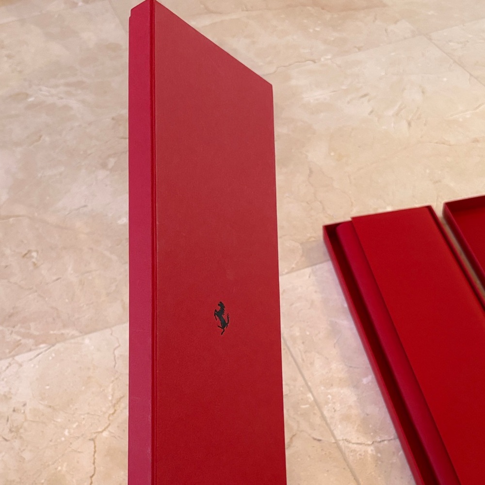 Luxury Ferrari Red Boxes - Picture 6 of 6